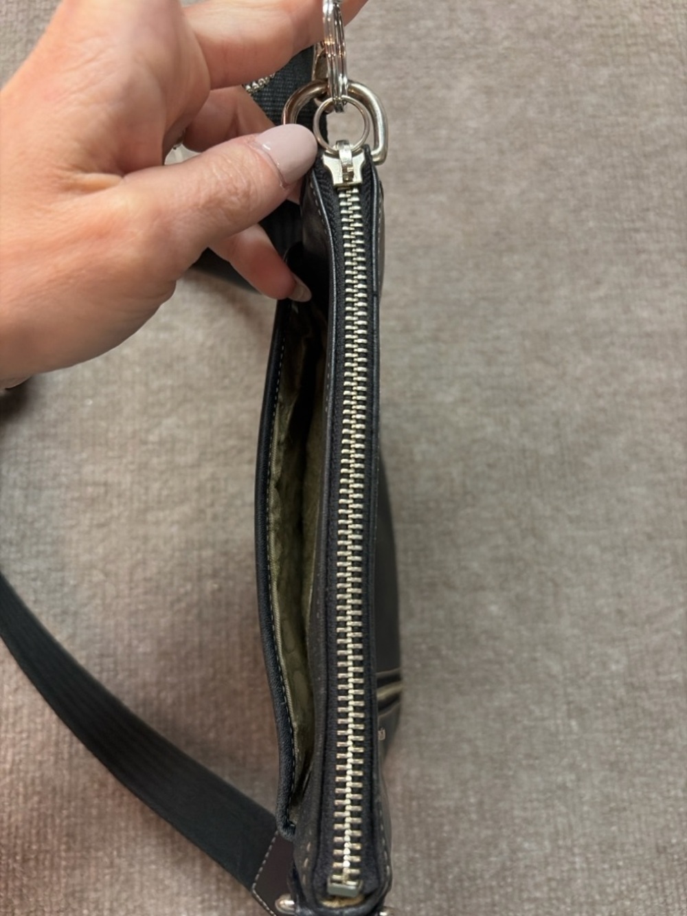 Coach Black Leather Crossbody Bag Vintage Style Unisex - Picture 4 of 7